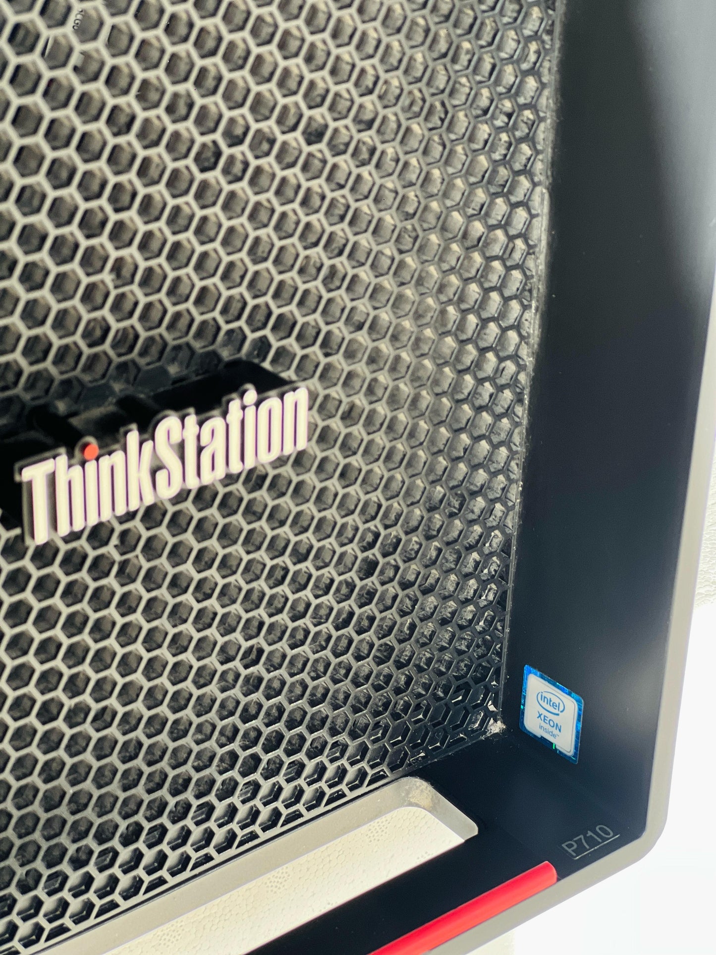 Lenovo thinkstation P710