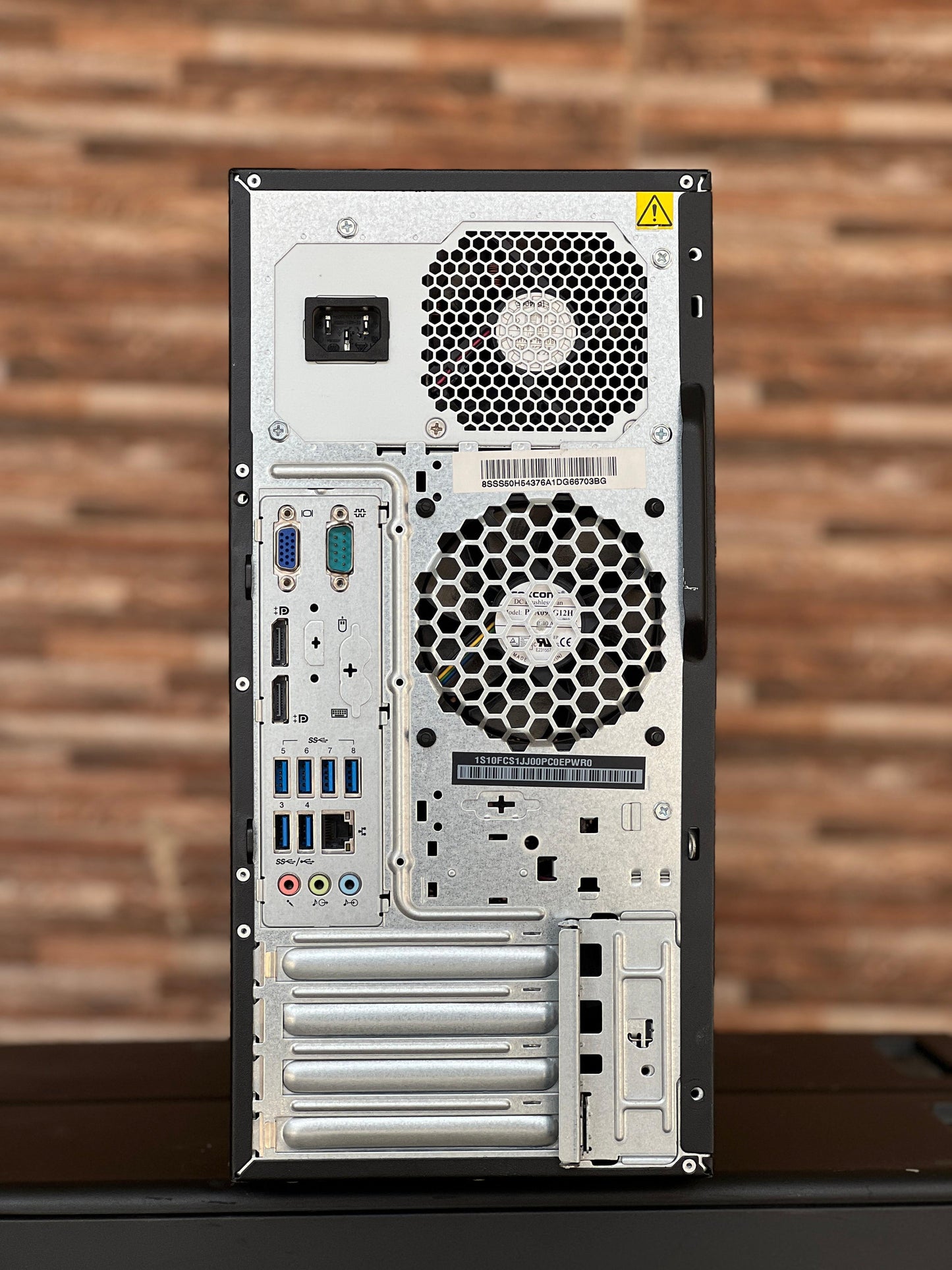 Lenovo thinkcenter M900