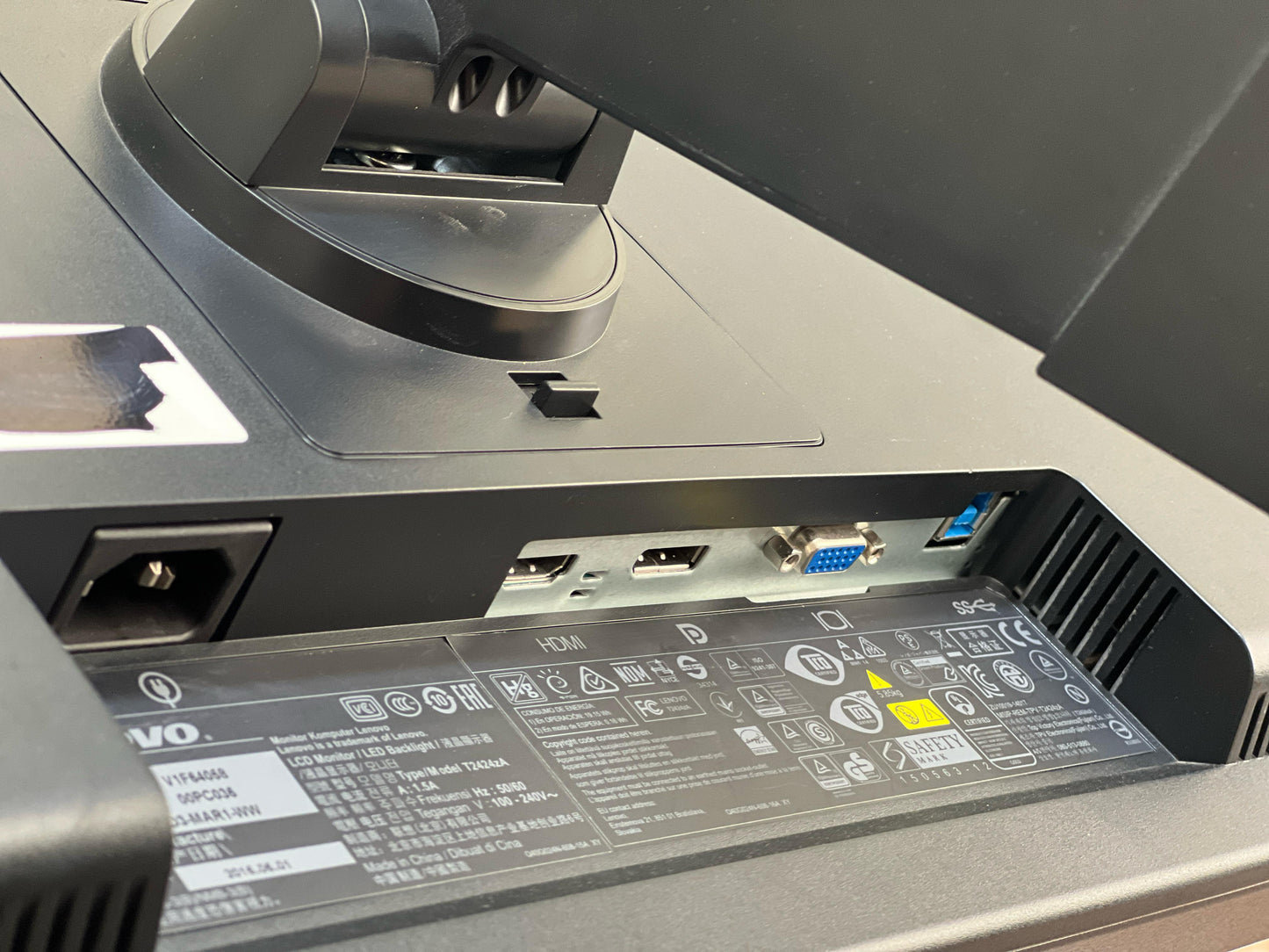 Lenovo thinkcenter M900